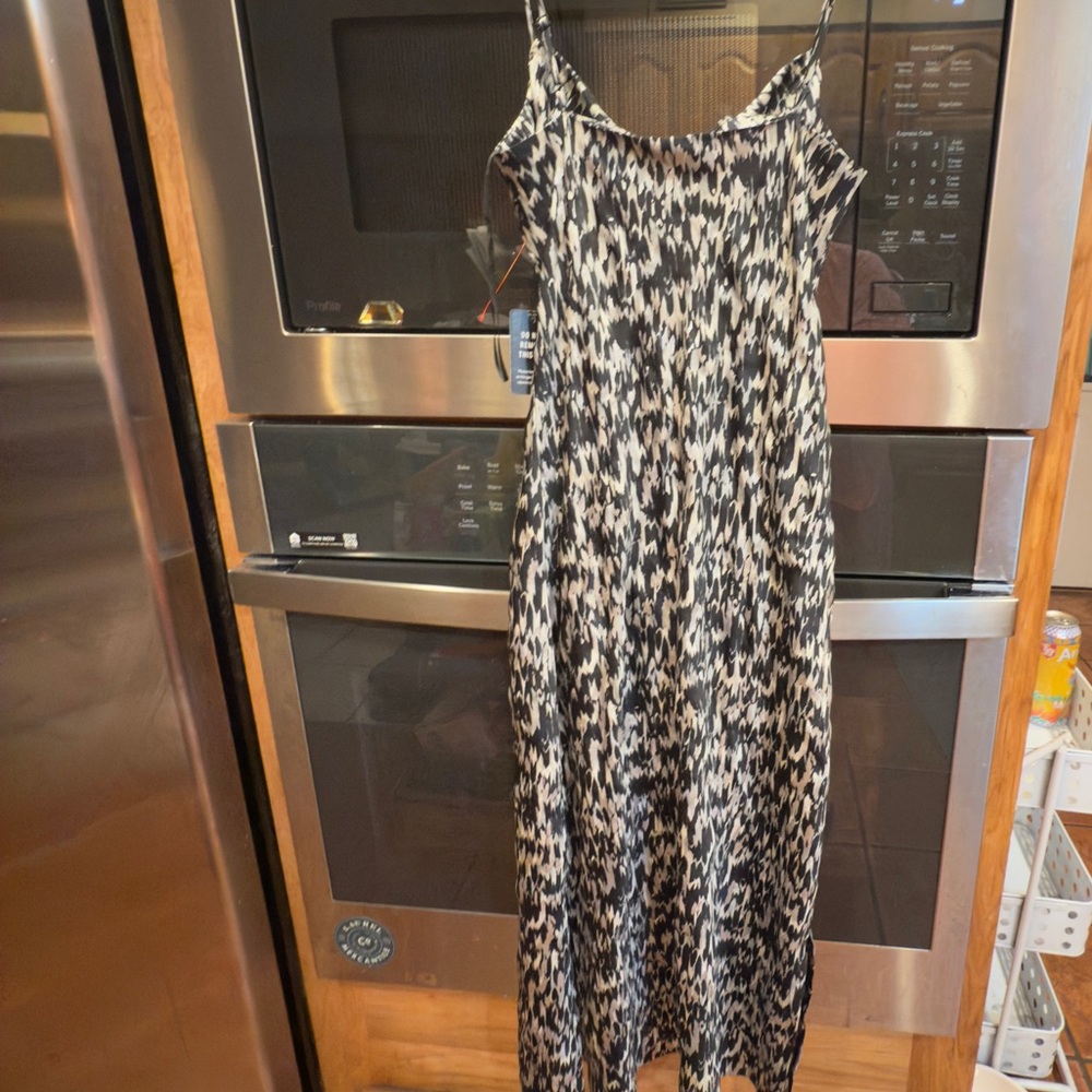 Express Black White Abstract Print Cowl Neck Satin Midi Slip Dress NWT